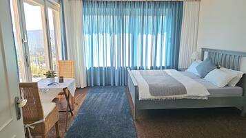 2 bedrooms, in-room safe, desk, free WiFi