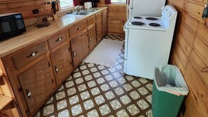コーヒー / ティーメーカー、電子レンジ、オーブン、コンロ