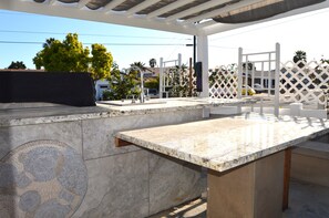 Property grounds - GemCoastalHome,Grill,ModernAmenities,Fireplace,HotTub,EVChargerLegoland,Safari  (Oceanside)