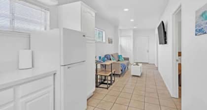 CozyCondo|2BRModernEscapew/OutdoorLounge