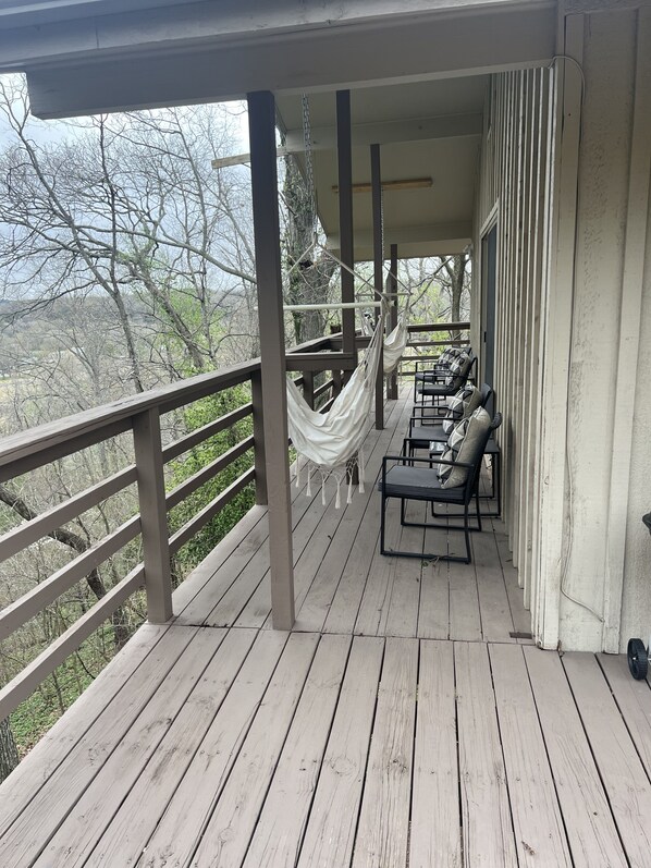 Terrace/patio - Trailside Terrace
Private access to tunnel vision trial (Bella Vista)