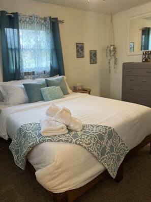3 bedrooms, free WiFi, bed sheets - Trailside Terrace
Private access to tunnel vision trial (Bella Vista)