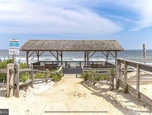 Beach - Heaven in Beach Haven, Beach Block, Pearl St, 2-4 Night Rental (Beach Haven)