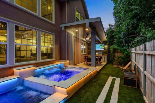 4 Bed / 3.5 Bath - Pool & Spa - Spacious Oasis - Pet Friendly