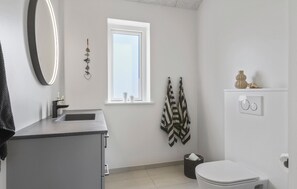 Shower - Gorgeous home in Saltum with sauna (Saltum)