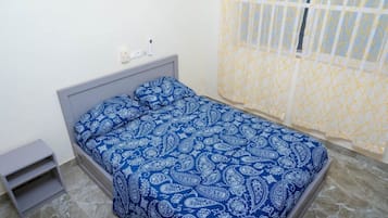 2 bedrooms, iron/ironing board, free WiFi, bed sheets