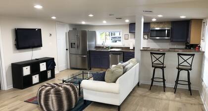 Pets Friendly, Waterfront, Large backyard, Bonfire with grill, outside shower