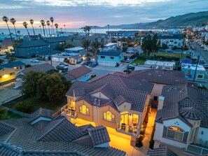 Exterior - Gorgeous 3BR One block to beach (Pismo Beach)