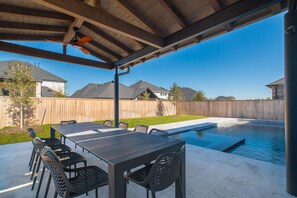 Outdoor pool, a heated pool - Pool, SPA, BBQ, Media Room home in The Woodlands (Spring)