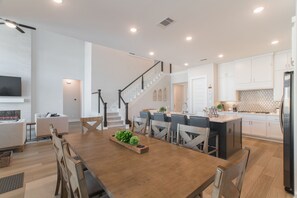 Dining - Pool, SPA, BBQ, Media Room home in The Woodlands (Spring)