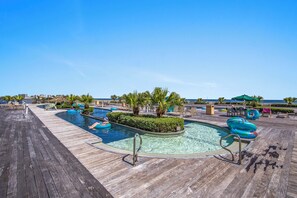 Een binnenzwembad, een verwarmd zwembad