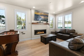 Smart-TV, peis og fotballspill