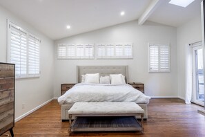 3 dormitorios, tabla de planchar con plancha, wifi gratis y ropa de cama