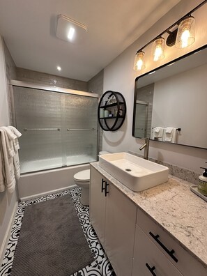 Shower, hair dryer, towels, soap - View of Ocean, Golf Course, and Vieques in Palmas Del Mar (Palmas del Mar)