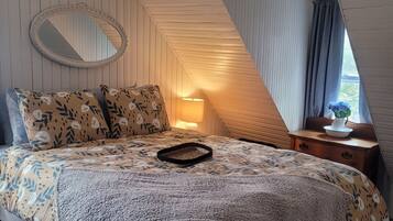 4 bedrooms, travel crib, free WiFi, bed sheets