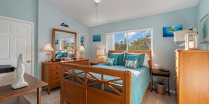 3 bedrooms, iron/ironing board, travel cot, free WiFi - 3 bdrm beach condo in Cape Canaveral. Interns wanted. Perfect for 2-3 interns. (Cape Canaveral)