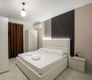 开间 | 免费 WiFi、床单