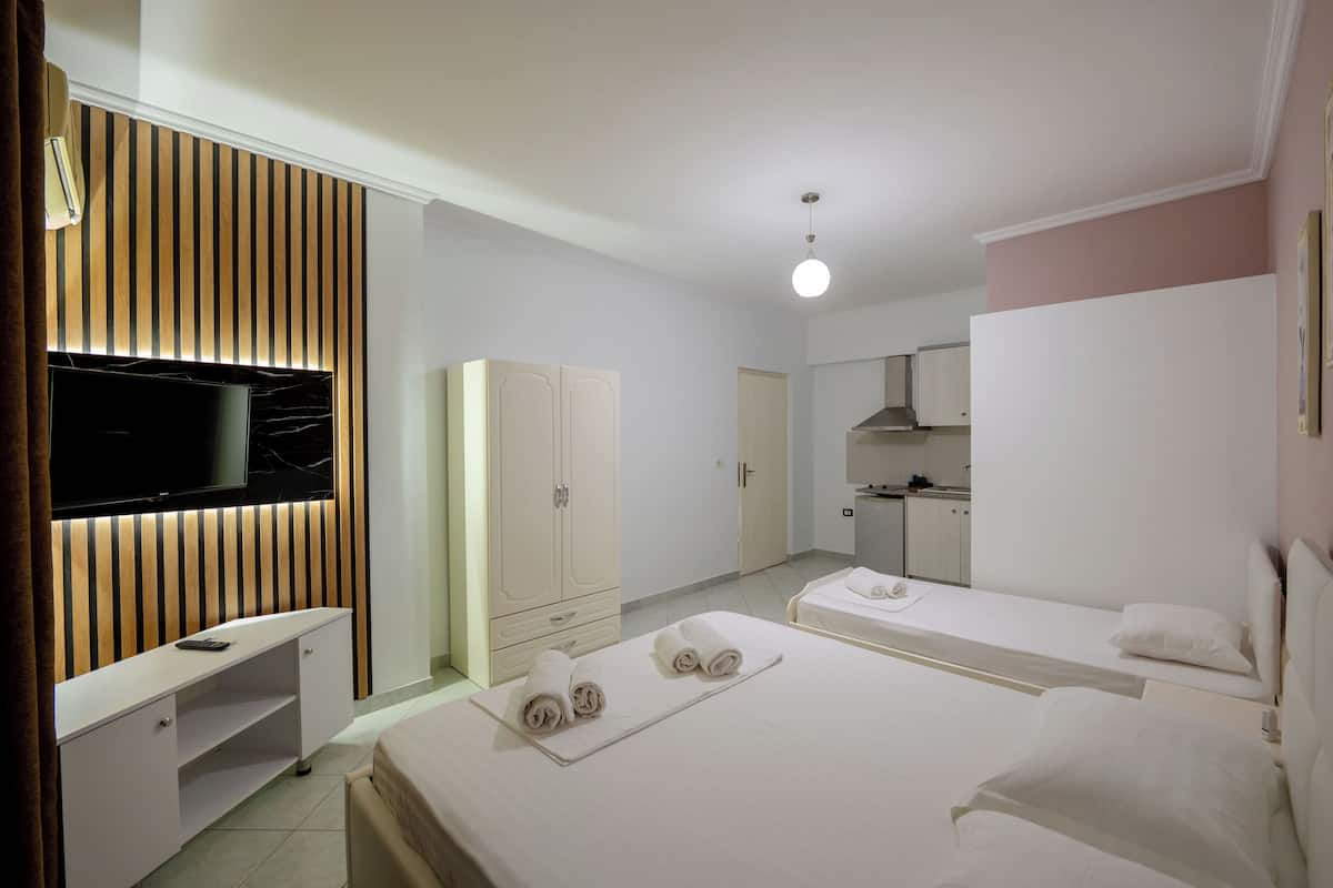 Dreibettzimmer | Kostenloses WLAN, Bettwäsche