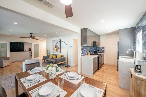 The Zen Den - Movie room, pool/spa, games and more