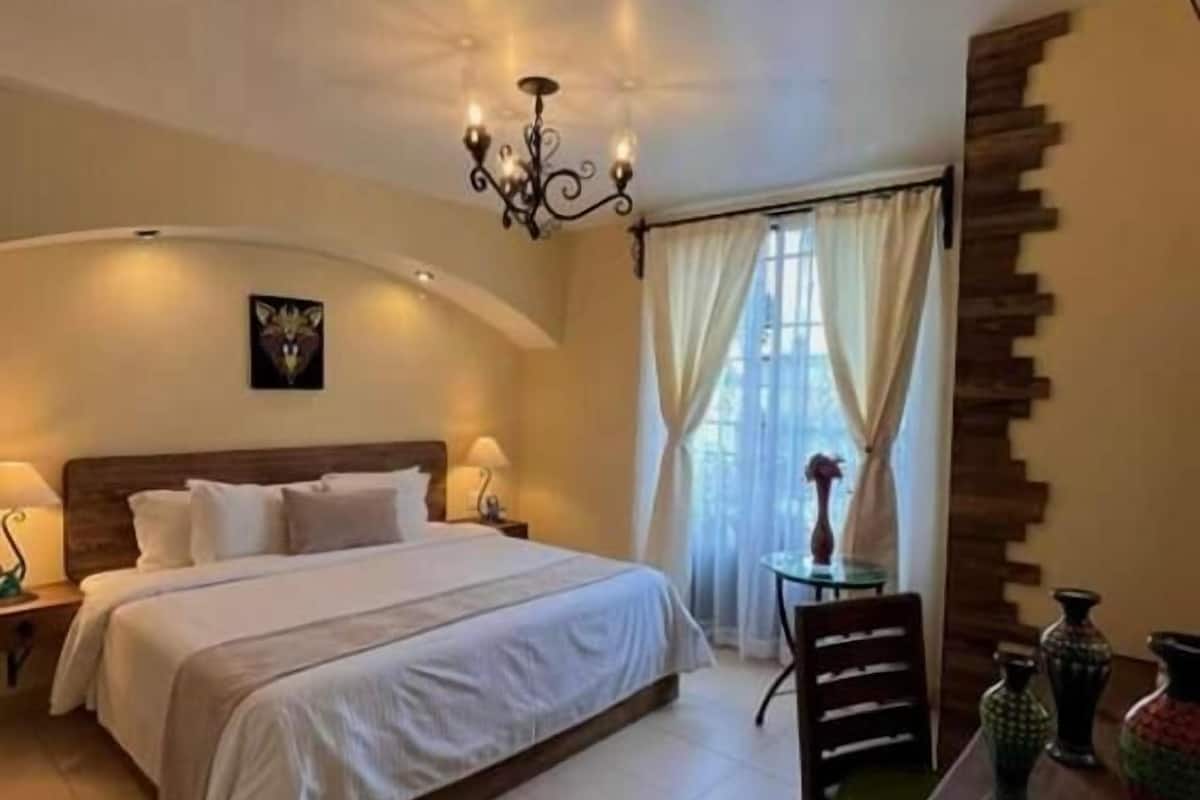 Deluxe-Zimmer | 1 Schlafzimmer, kostenloses WLAN, Bettwäsche