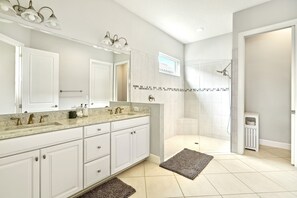 Hair dryer, bidet, towels, toilet paper