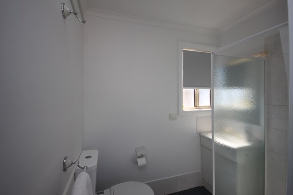 Standard-Ferienhütte | 2 Schlafzimmer, Bügeleisen/Bügelbrett, Bettwäsche