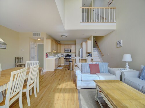 Beachfront getaway with Summers at Sumner!