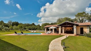 Unclassified image, 2 of 50, button - Villa Edera (Istria - Sveti Kirin) (Sveti Kirin)
