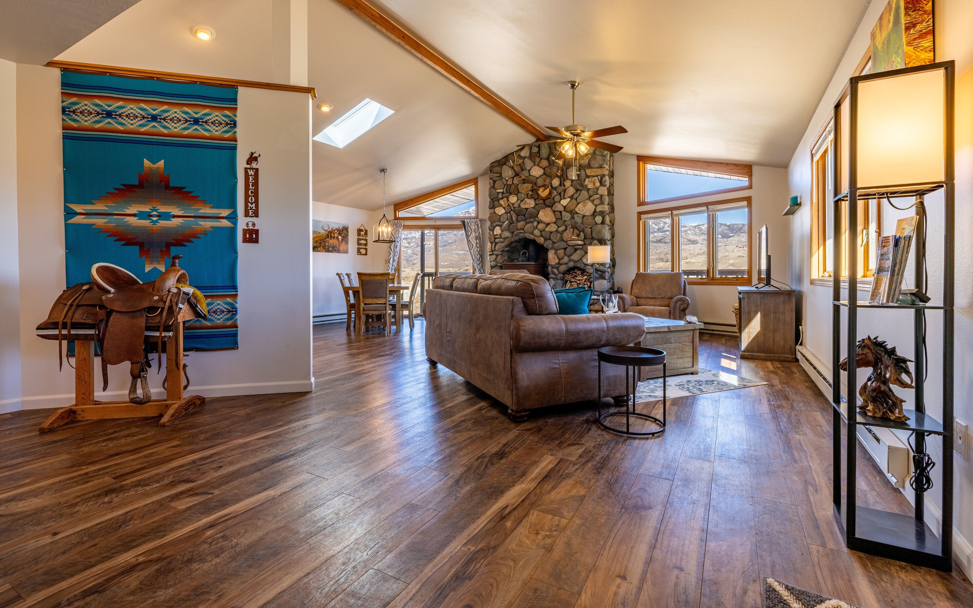 Welcome to Rabbit Ridge- great location between Yellowstone and Cody