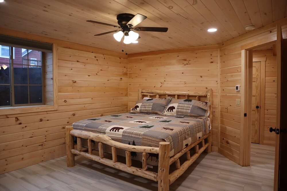 Newly Built Home Perfectly Located Near Loon Mountain & Downtown Lincoln, NH! Lincoln Vrbo