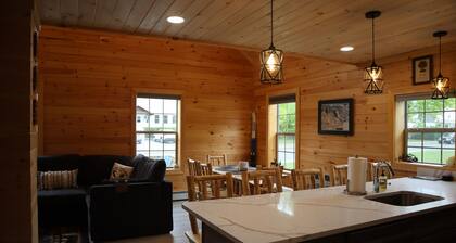 Newly Built Home: Perfectly Located Near Loon Mountain & Downtown Lincoln, NH!