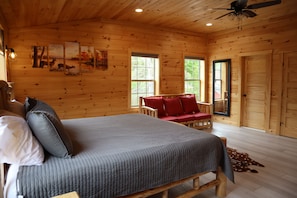 4 soverom, strykejern/-brett, reiseseng for barn og wi-fi