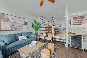 Älytelevisio, takka, videopelejä, videokirjasto