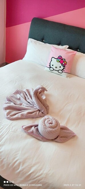 2 bedrooms, blackout drapes, iron/ironing board, free WiFi - PoP Kitty Octagon Ipoh Homestay (Ipoh)