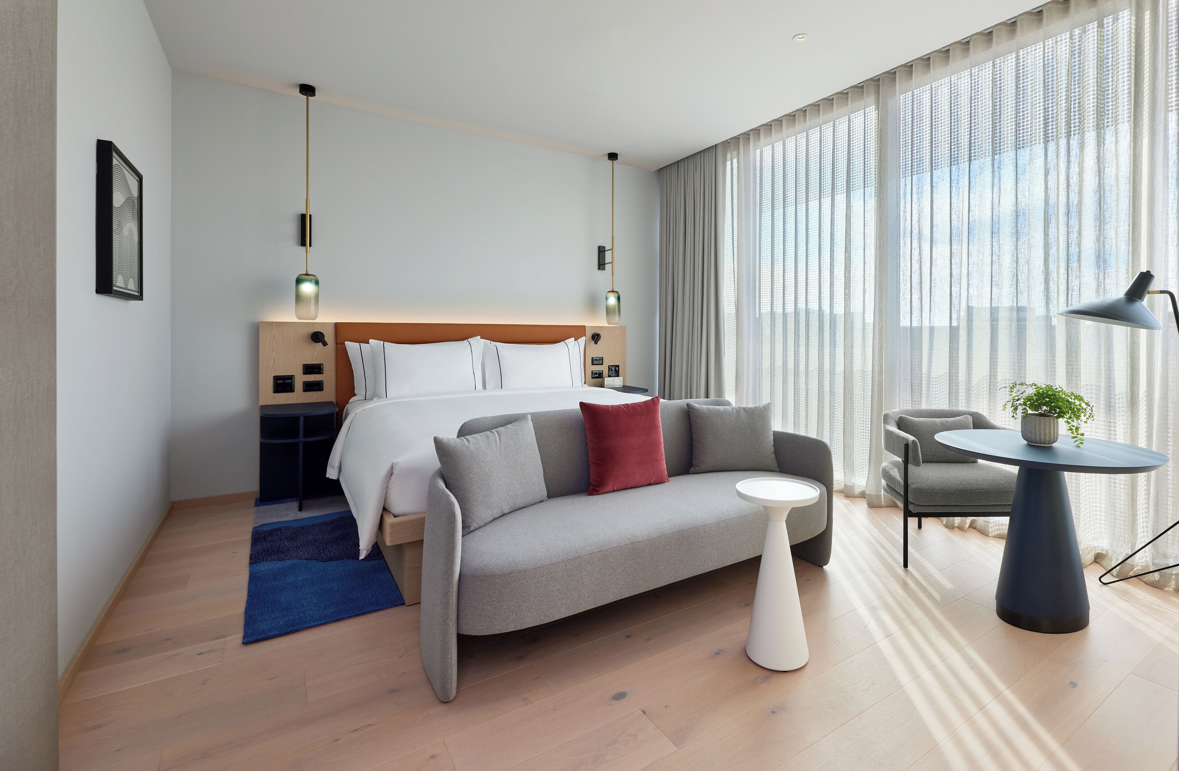 Studio - King | Premium bedding, pillow-top beds, minibar, in-room safe