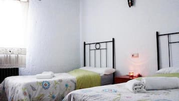 9 chambres, draps fournis