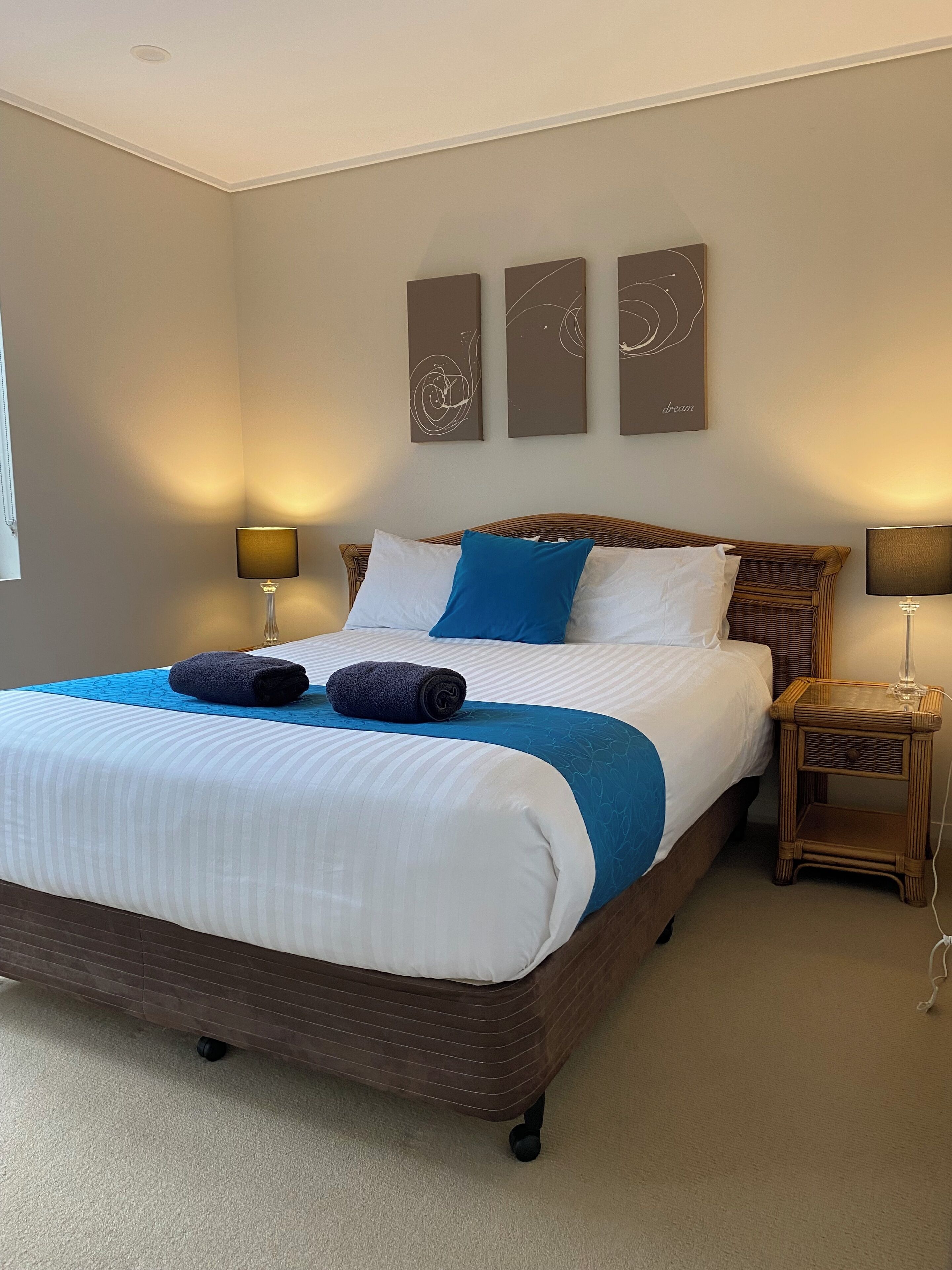 3 bedrooms, iron/ironing board, free WiFi, bed sheets