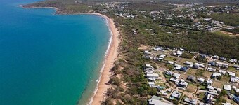 Kingfisher - Three-Bedroom Beachside Escape in Agnes Water, with Heated Communal Pool