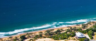 Kingfisher • Beachside 3BR • Heated Pool • Walk to Beach