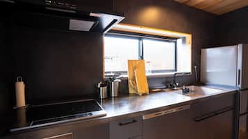 Fridge, microwave, stovetop, cookware/dishes/utensils