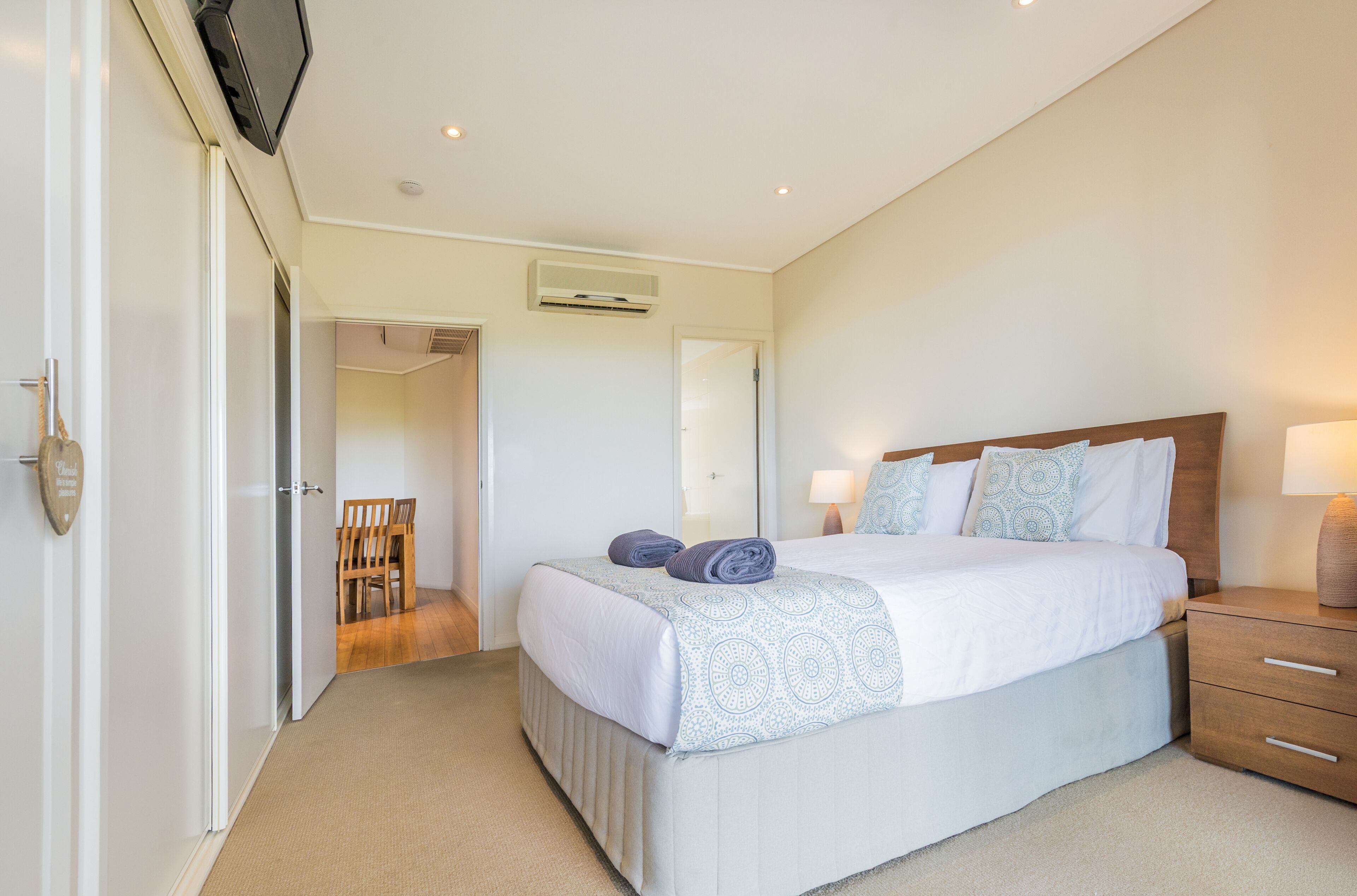 3 chambres, bureau, fer et planche à repasser, Wi-Fi gratuit