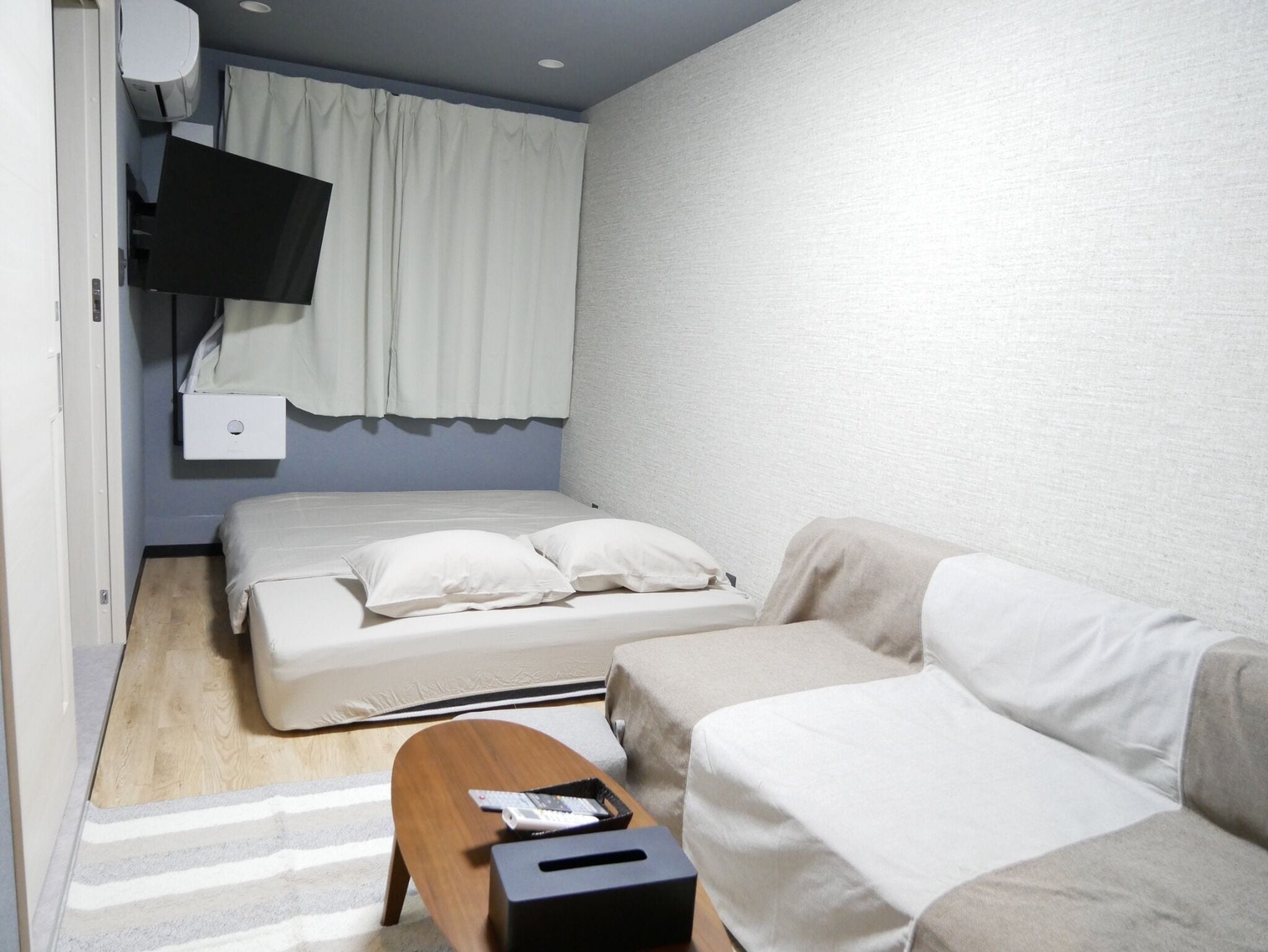 1 bedroom, desk, free WiFi, bed sheets