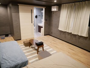1 habitación, escritorio, wifi gratis y ropa de cama 