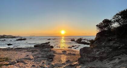 New Openan oceanfront private detached house with a large garden / Kamogawa Chiba