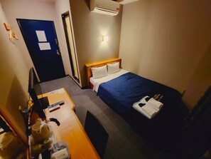 1 bedroom, desk, Internet, bed sheets - A double room / Izumisano Ōsaka (Izumisano)