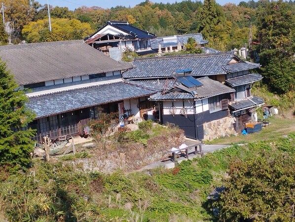 Exterior - One group per day A site of 5000 tsubo / Kagagun Okayama (Kagagun)