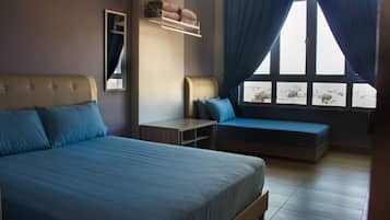Blackout curtains, soundproofing, iron/ironing board, free WiFi