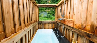 Glamping RiversidePets allowed with toilet and openair bath Room only plan / Ashigarakamigun Kanagawa