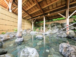 Spa - Glamping dome tent with toilet and semiopenair bath no meals plan / Ashigarakamigun Kanagawa (Ashigarakamigun)