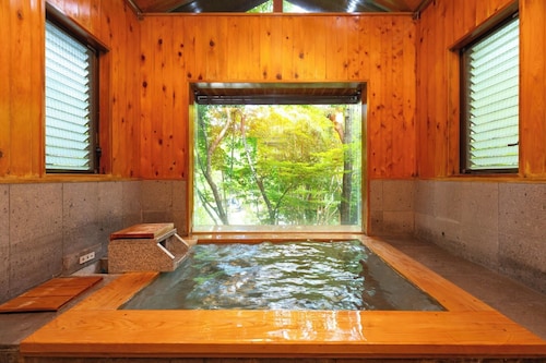 A cottage with a hot spring surrounded by nature  - Rent a whole house / Yufu Ōita